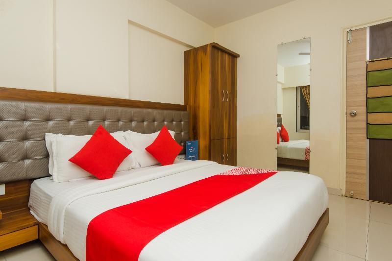 Levender Bough Hotel Мумбай Екстериор снимка