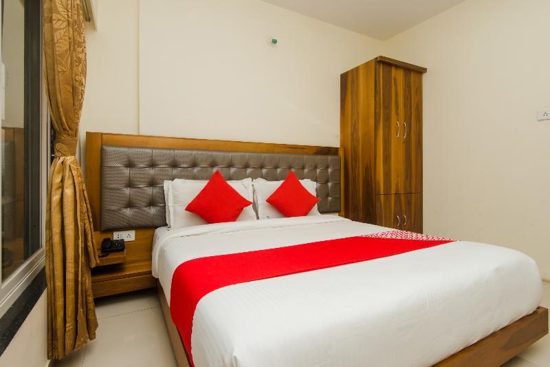 Levender Bough Hotel Мумбай Екстериор снимка