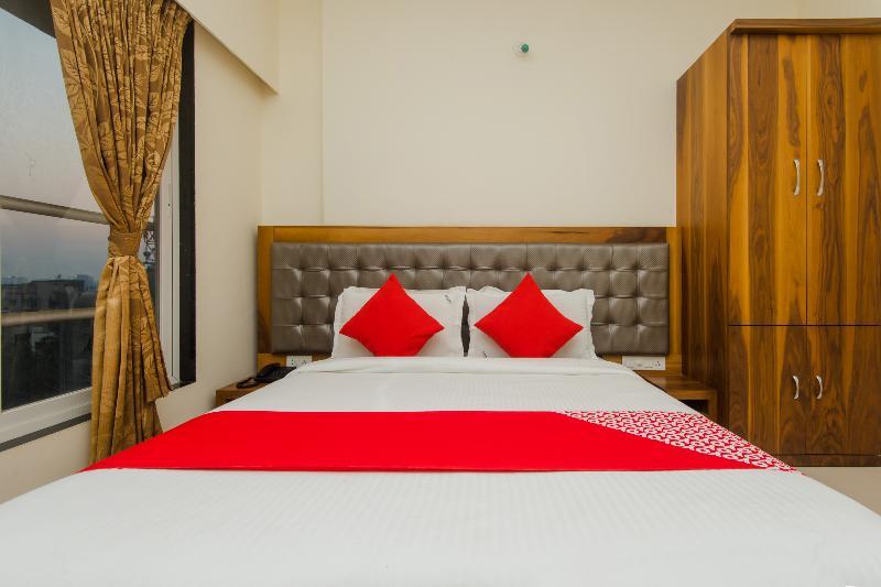 Levender Bough Hotel Мумбай Екстериор снимка